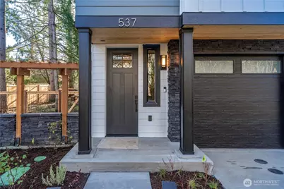 537 NW Juniper Street, Issaquah, WA 98027 - Photo 2