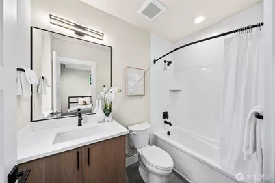 539 NW Juniper Street, Issaquah, WA 98027 - Photo 32