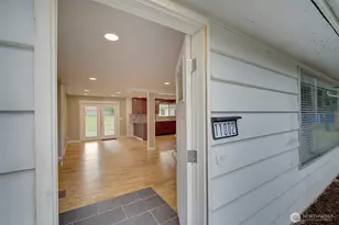 11002 147th St E, Puyallup, WA 98374 - Photo 2