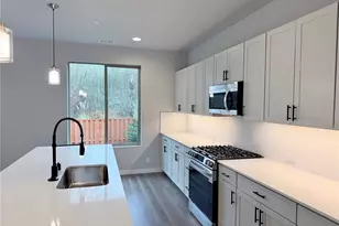 13232 SE 238th Pl, Kent, WA 98042 - Photo 12