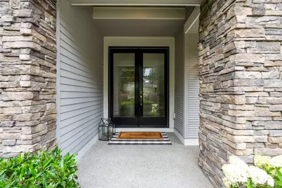 619 Graham Avenue NE, Renton, WA 98059 - Photo 2