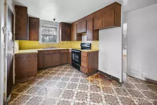 3226 S Edmunds St, Seattle, WA 98118 - Photo 8