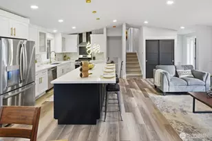 10704 NE 200th Pl, Bothell, WA 98011 - Photo 8