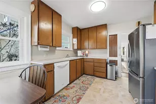 7328 19th Ave NE, Seattle, WA 98115 - Photo 18