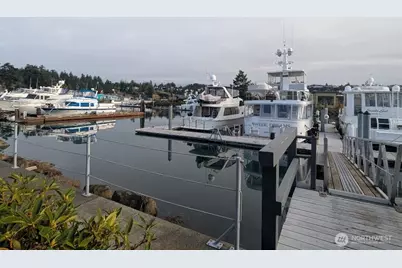 2001 Skyline Way #103, Anacortes, WA 98221 - Photo 28