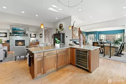 218 S 210th Street, Des Moines, WA 98198 - Photo 12