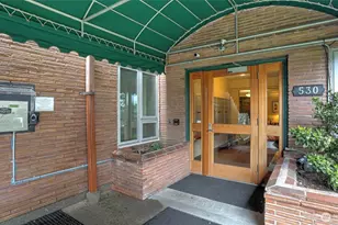 530 W Olympic Pl, Seattle, WA 98119 - Photo 2