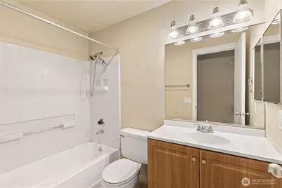 16817 Larch Way #F206, Lynnwood, WA 98037 - Photo 4