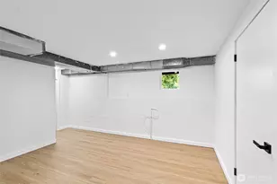 11721 24th Ave NE, Seattle, WA 98125 - Photo 32