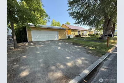 18 Cherry Avenue W, Omak, WA 98841 - Photo 12
