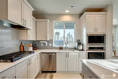 8727 S 3rd Street, Ridgefield, WA 98642 - Photo 4