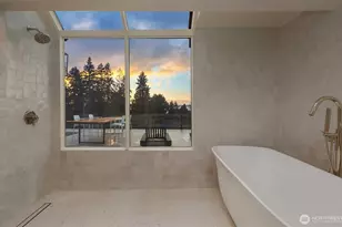 19303 Olympic View Dr, Edmonds, WA 98020 - Photo 20