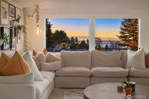 19303 Olympic View Dr, Edmonds, WA 98020 - Photo 2