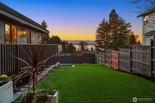 19303 Olympic View Dr, Edmonds, WA 98020 - Photo 38