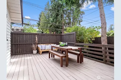 9701 Roosevelt Way NE, Seattle, WA 98115 - Photo 30