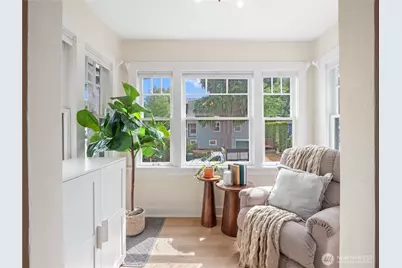 9701 Roosevelt Way NE, Seattle, WA 98115 - Photo 8