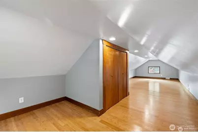 324 NE 50th Street, Seattle, WA 98105 - Photo 20