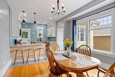 324 NE 50th Street, Seattle, WA 98105 - Photo 12