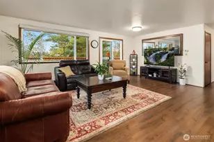 609 NW Broadway St, Coupeville, WA 98239 - Photo 14