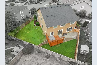 12221 184th Avenue E, Bonney Lake, WA 98391 - Photo 2