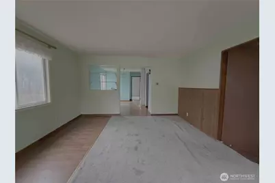 425 Sunnyhill Road W, Bremerton, WA 98312 - Photo 2