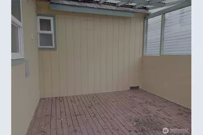 425 Sunnyhill Road W, Bremerton, WA 98312 - Photo 8