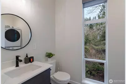 13710 Ash Way #B4, Everett, WA 98204 - Photo 22