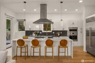 11909 90th Ave NE, Kirkland, WA 98034 - Photo 8