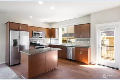 336 Chelan Avenue NE, Renton, WA 98059 - Photo 8