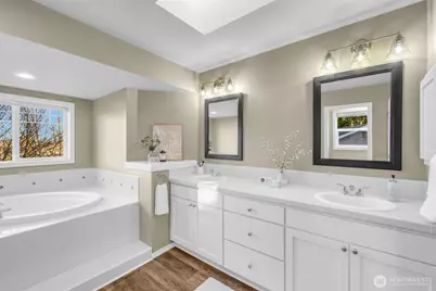 22525 SE 15th Place, Sammamish, WA 98075 - Photo 22