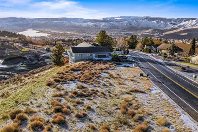 3979 Burch Mountain Road, Wenatchee, WA 98801 - Photo 2