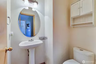 20702 190th Ave E, Orting, WA 98360 - Photo 4