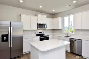 16300 Jenkins Ave SE, Yelm, WA 98597 - Photo 2