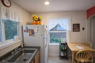 8309 Maple St SW, Lakewood, WA 98498 - Photo 4