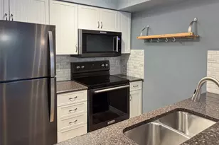 1545 NW 57th St, Seattle, WA 98107 - Photo 2