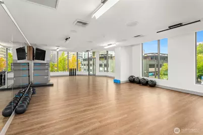 2510 6th Avenue #2108, Seattle, WA 98121 - Photo 32
