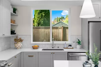 10045 8th Avenue NW, Seattle, WA 98177 - Photo 12