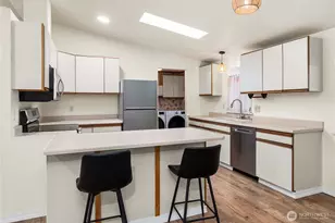 9314 Canyon Rd E, Puyallup, WA 98371 - Photo 16