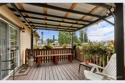 302 Centre Street N, Rainier, WA 98576 - Photo 20