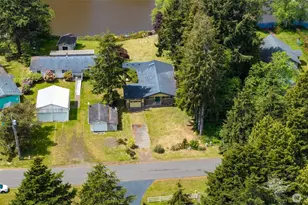 247 Bass Ave NE, Ocean Shores, WA 98569 - Photo 8