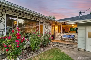 372 Insel Rd, Woodland, WA 98674 - Photo 2