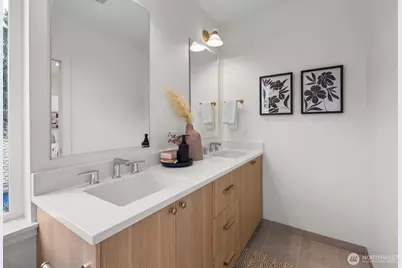 10043 B 8th Avenue NW, Seattle, WA 98177 - Photo 22