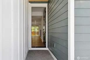 20324 150th St E, Bonney Lake, WA 98391 - Photo 2