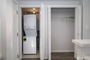 121 Vine St, Seattle, WA 98121 - Photo 20