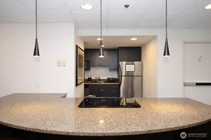 121 Vine St, Seattle, WA 98121 - Photo 26