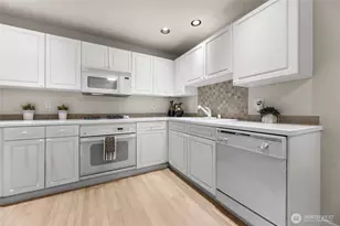 1439 NW 202nd Ln, Shoreline, WA 98177 - Photo 10