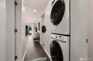 2219 Eastlake Ave E, Seattle, WA 98102 - Photo 10