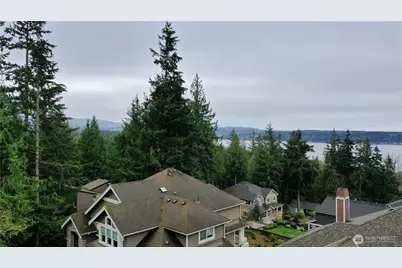 246 211th Place NE, Sammamish, WA 98074 - Photo 4