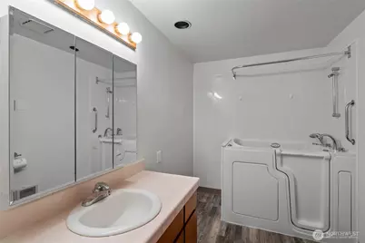 1113 1111 159th St Court E, Tacoma, WA 98445 - Photo 10