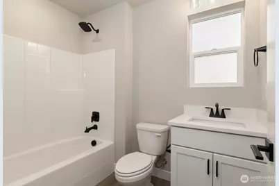 12802 66th Avenue S, Seattle, WA 98178 - Photo 4